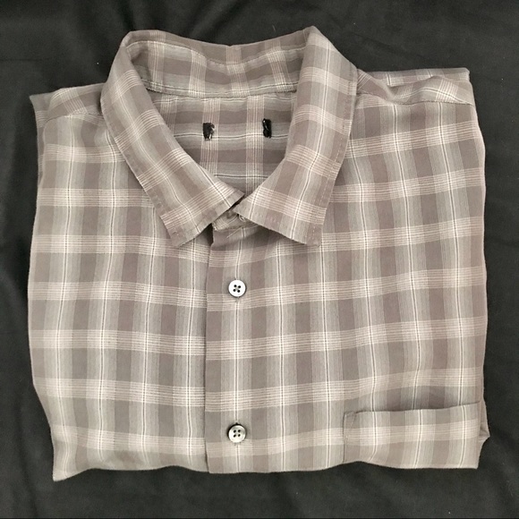 Van Heusen Shirt~Button Down - Picture 3 of 10